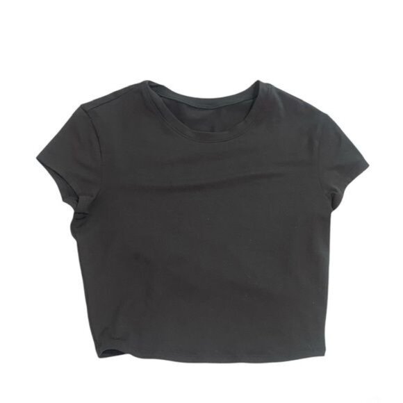 ALO Yoga AloSoft Crop Finesse Short Sleeve Tee in Black - Picture 1 of 4